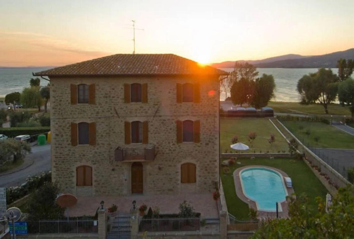 Appartement Le Rondini à Torricella  Extérieur photo